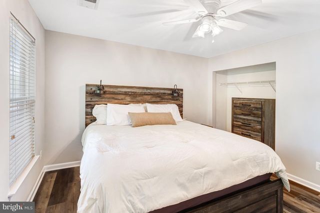 17701 AVENEL LN, Dumfries, VA 22026