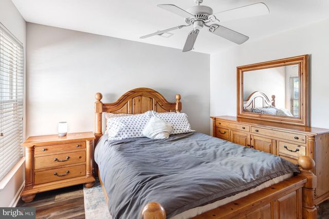 17701 AVENEL LN, Dumfries, VA 22026