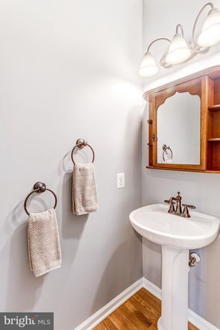 17701 AVENEL LN, Dumfries, VA 22026