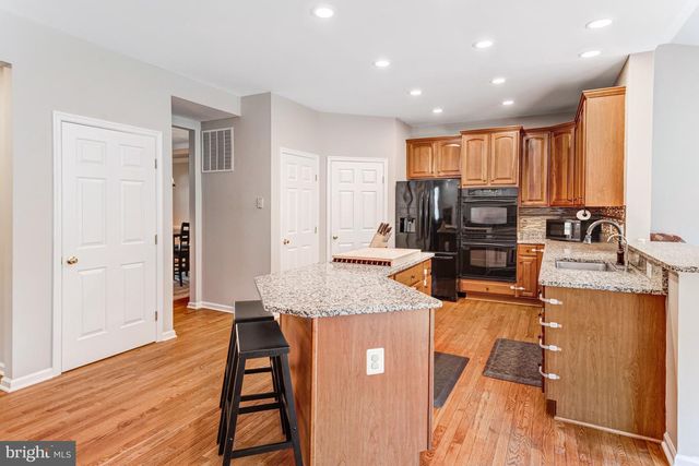 17701 AVENEL LN, Dumfries, VA 22026
