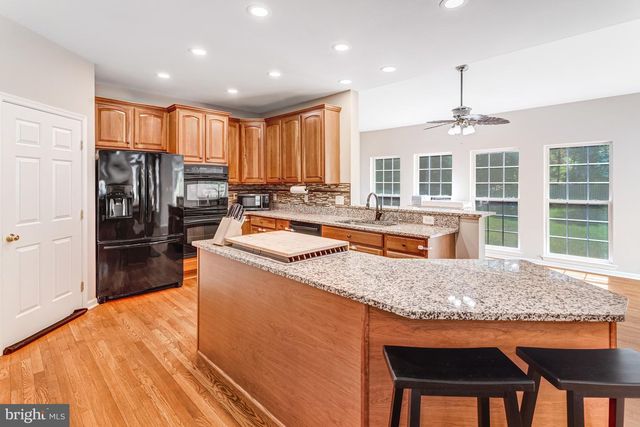 17701 AVENEL LN, Dumfries, VA 22026