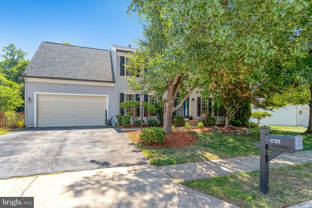 17701 AVENEL LN, Dumfries, VA 22026