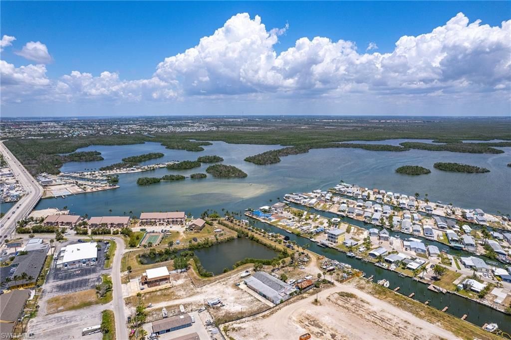 870 Buttonwood DR, FORT MYERS BEACH, FL 33931 — photo 4