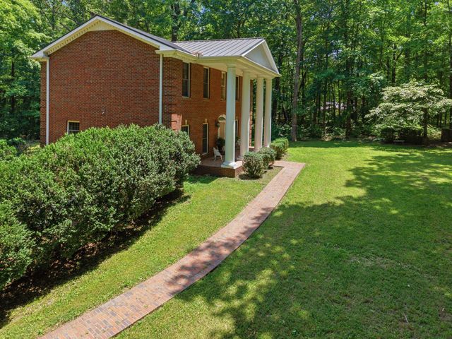 1225 Johnny Hall Rd, Burns, TN 37029