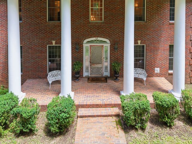 1225 Johnny Hall Rd, Burns, TN 37029