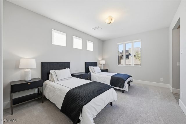 216 Glen Lee Street, Henderson, NV 89012