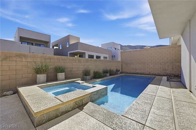 216 Glen Lee Street, Henderson, NV 89012