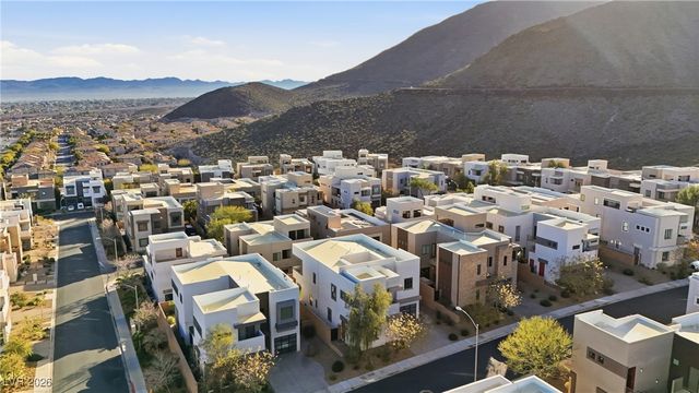 216 Glen Lee Street, Henderson, NV 89012