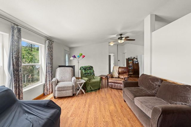 2558 Grimm Rd, Addy, WA 99101