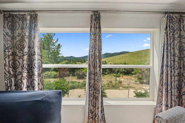 2558 Grimm Rd, Addy, WA 99101