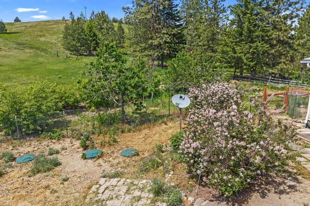 2558 Grimm Rd, Addy, WA 99101