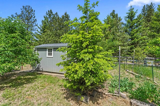 2558 Grimm Rd, Addy, WA 99101