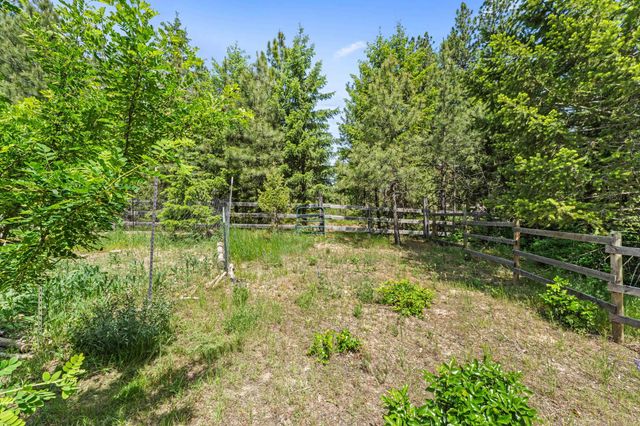 2558 Grimm Rd, Addy, WA 99101