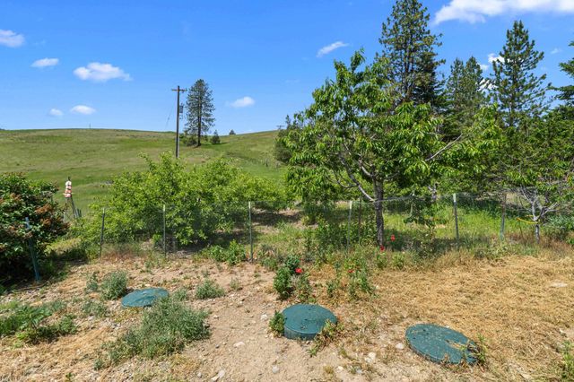 2558 Grimm Rd, Addy, WA 99101