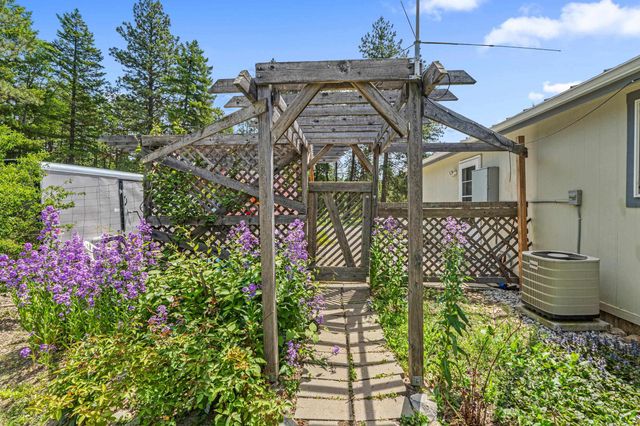 2558 Grimm Rd, Addy, WA 99101