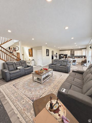 5664 W BOULDER CREEK RD, West Jordan, UT 84081