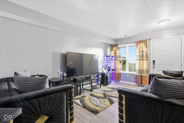 7746 Mountain Stream Way, Indianapolis, IN 46239