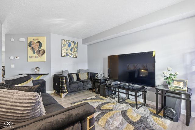 7746 Mountain Stream Way, Indianapolis, IN 46239