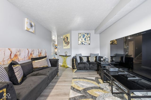 7746 Mountain Stream Way, Indianapolis, IN 46239