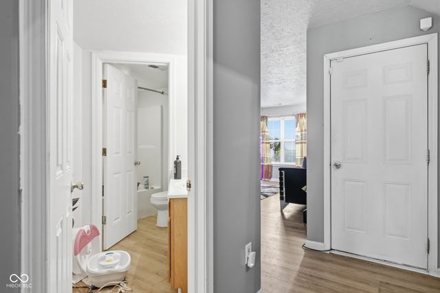 7746 Mountain Stream Way, Indianapolis, IN 46239