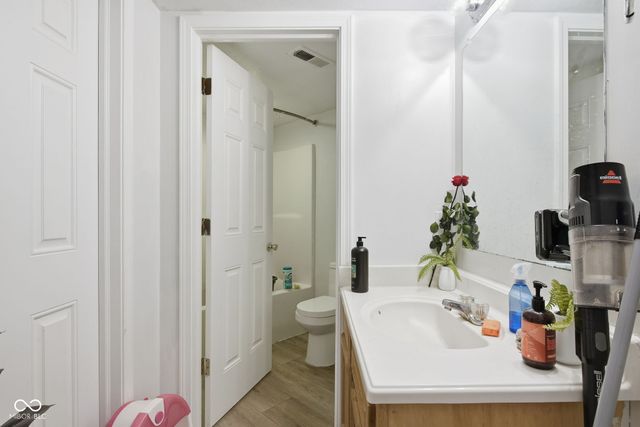 7746 Mountain Stream Way, Indianapolis, IN 46239