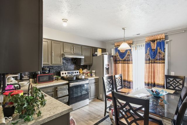 7746 Mountain Stream Way, Indianapolis, IN 46239