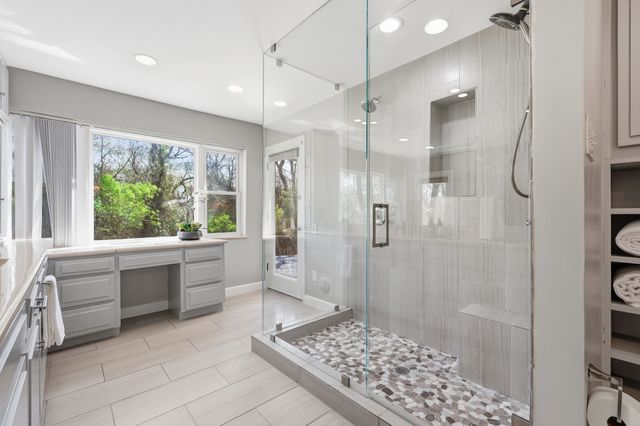 3718 Wooded Creek Drive, Farmers Branch, TX 75244