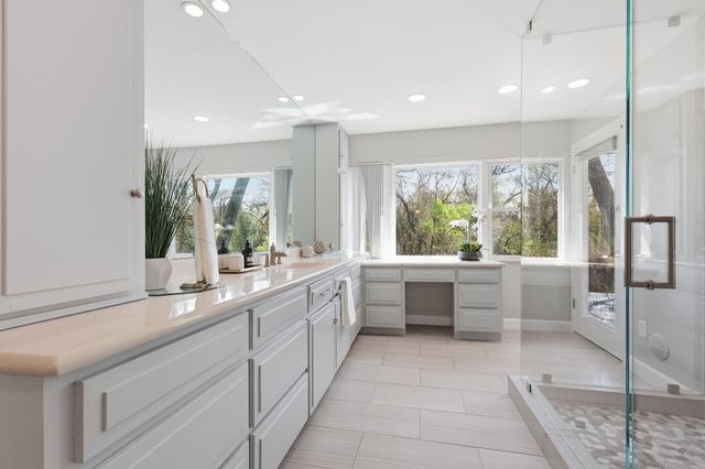 3718 Wooded Creek Drive, Farmers Branch, TX 75244