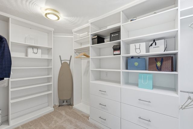 3718 Wooded Creek Drive, Farmers Branch, TX 75244