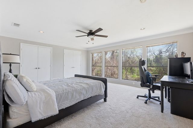 3718 Wooded Creek Drive, Farmers Branch, TX 75244