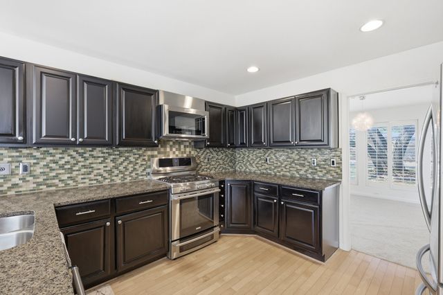 3718 Wooded Creek Drive, Farmers Branch, TX 75244