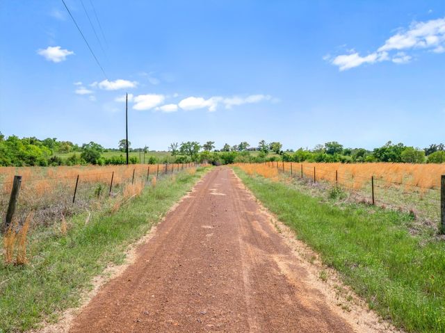 1421 Vz County Road 2319, Canton, TX 75103