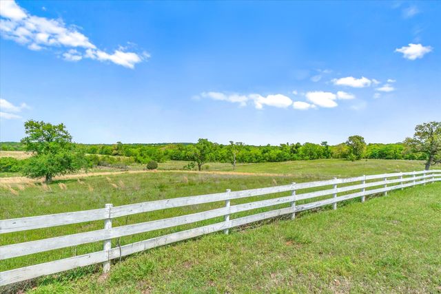 1421 Vz County Road 2319, Canton, TX 75103