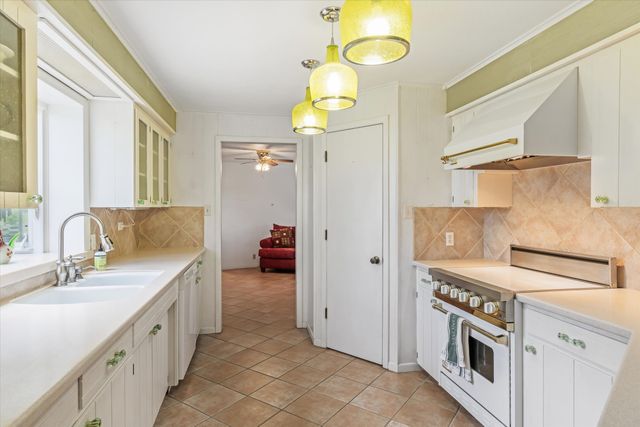 1421 Vz County Road 2319, Canton, TX 75103