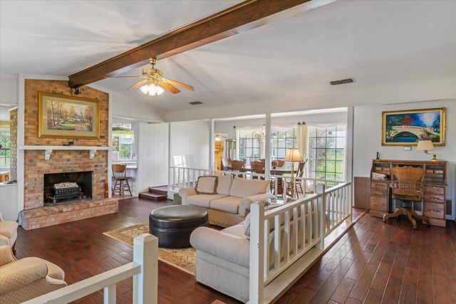 1421 Vz County Road 2319, Canton, TX 75103