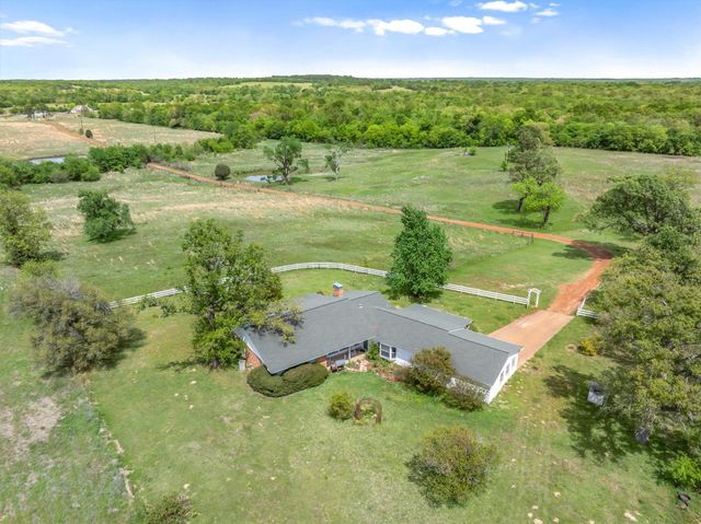 1421 Vz County Road 2319, Canton, TX 75103