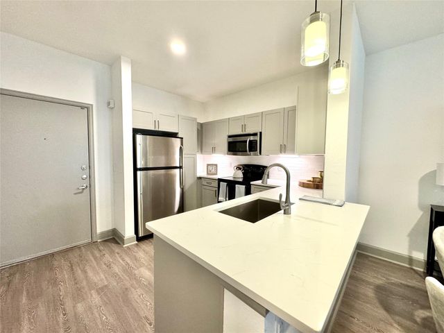 3333 Weslayan St Street 1252, Houston, TX 77027