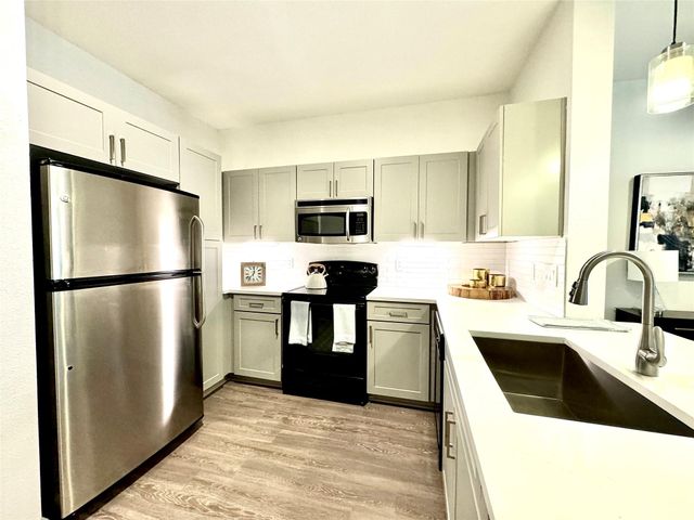 3333 Weslayan St Street 1252, Houston, TX 77027