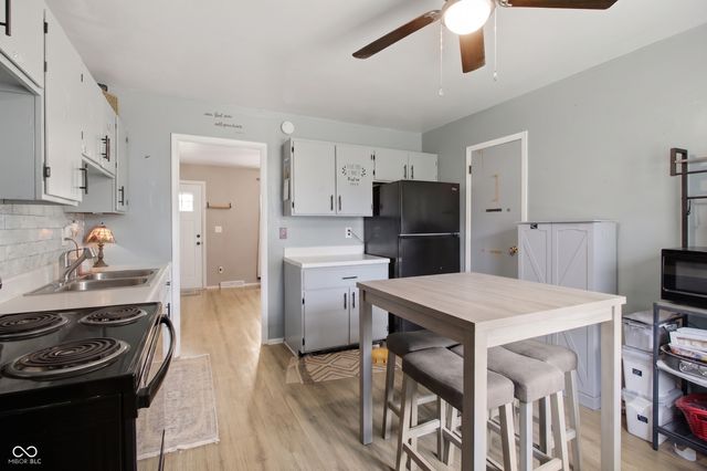 1803 W Fairlawn Way, Anderson, IN 46011