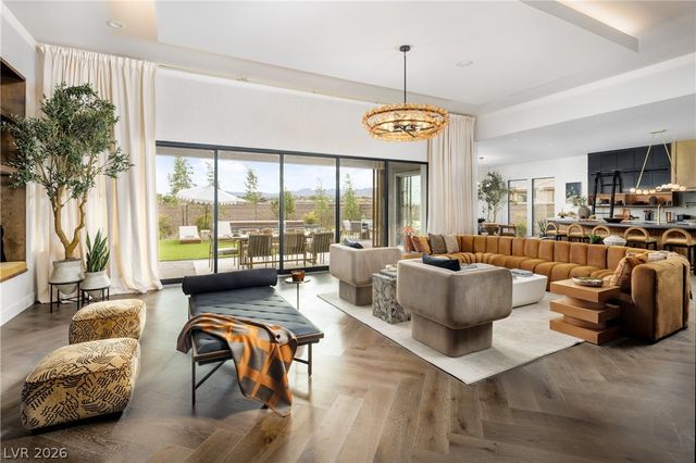 8585 Stange Avenue, Las Vegas, NV 89129