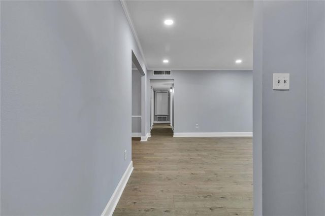 100 NW LA-Rue Place, Atlanta, GA 30327