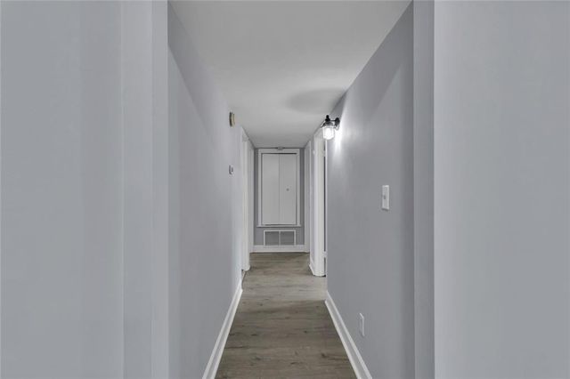100 NW LA-Rue Place, Atlanta, GA 30327