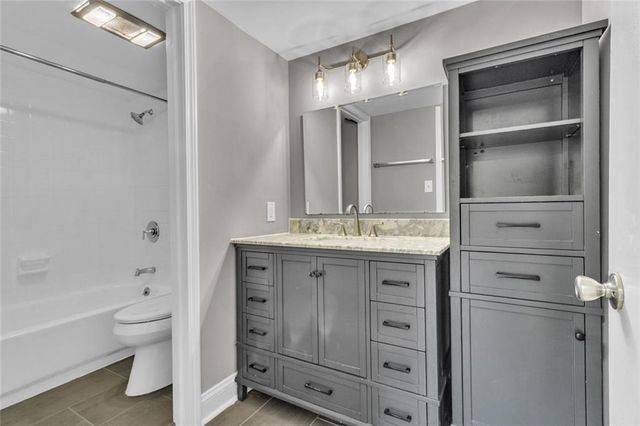 100 NW LA-Rue Place, Atlanta, GA 30327