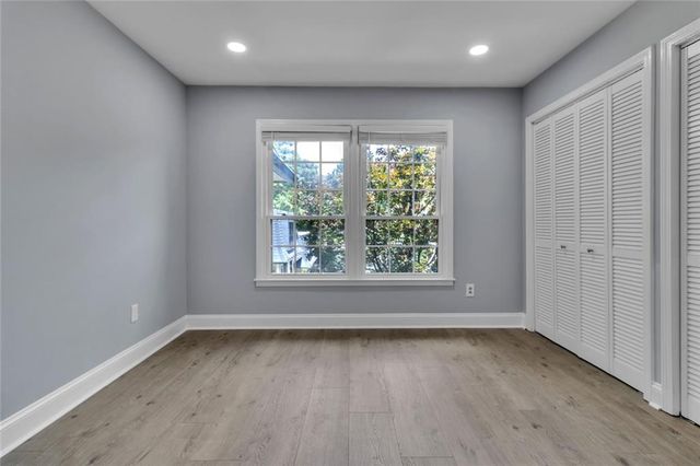 100 NW LA-Rue Place, Atlanta, GA 30327