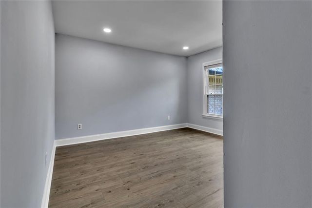 100 NW LA-Rue Place, Atlanta, GA 30327