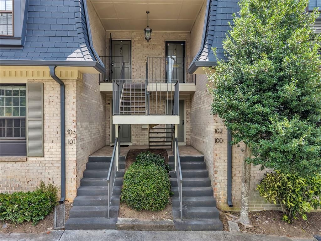 100 NW LA-Rue Place, Atlanta, GA 30327