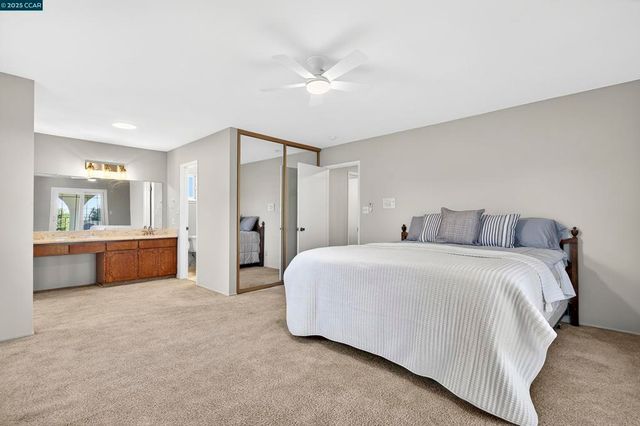 943 Hawthorne Dr, Rodeo, CA 94572