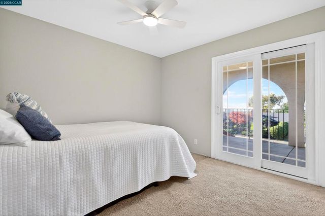 943 Hawthorne Dr, Rodeo, CA 94572