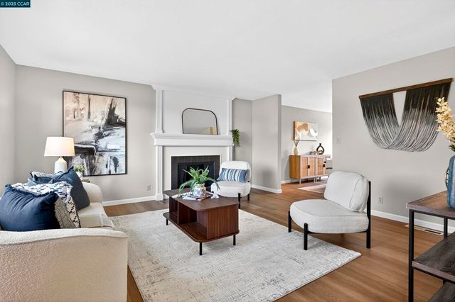 943 Hawthorne Dr, Rodeo, CA 94572