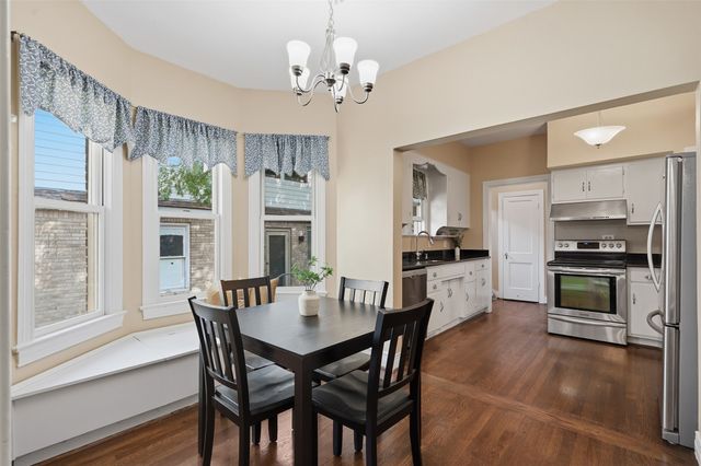 1138 N Edgefield Avenue, Dallas, TX 75208